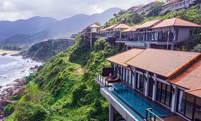 Xe từ sân bay Phú Bài Huế đi Banyan Tree Lăng Cô Resort