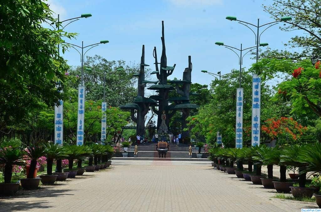 Hue to Phong Nha private car transfer