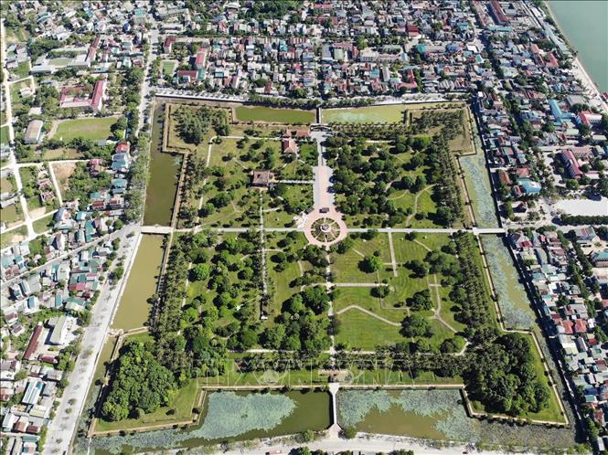 Tham quan Tour Mưa Đỏ: Thành Cổ Quảng Trị - Sông Thạch Hãn - Nghĩa Trang Trường Sơn