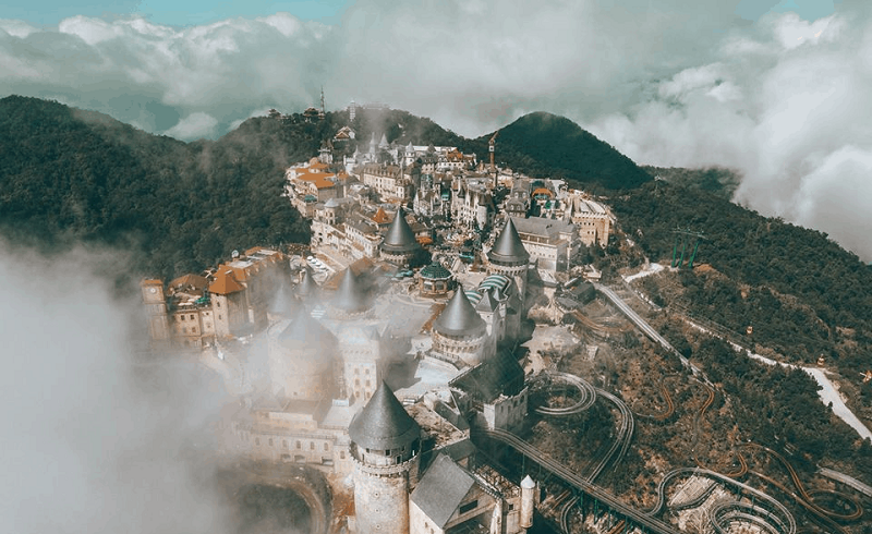 Xe từ Huế đi Bà Nà Hill giá rẻ